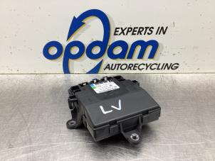 Gebruikte Deur module Mercedes B (W245) 2.0 B-200 CDI 16V Prijs € 50,00 Margeregeling aangeboden door Gebr Opdam B.V.