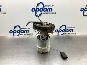 Gebruikte Benzinepomp Ford Focus 2 Wagon 1.6 16V Prijs € 45,00 Margeregeling aangeboden door Gebr Opdam B.V.