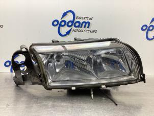 Gebruikte Koplamp rechts Volvo S80 (TR/TS) 2.4 T Turbo 20V Prijs € 90,00 Margeregeling aangeboden door Gebr Opdam B.V.