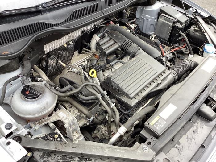 Motor van een Volkswagen Golf Sportsvan (AUVS) 1.2 TSI 16V BlueMOTION 2015