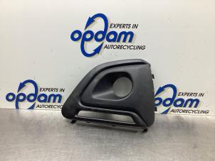 Gebruikte Afdekplaat mistlamp links Peugeot 108 1.0 12V Prijs € 22,00 Margeregeling aangeboden door Gebr Opdam B.V.