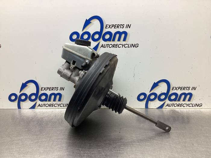 Gebruikte Rembol Opel Astra H SW (L35) 1.7 CDTi 16V Prijs € 45,00 Margeregeling aangeboden door Gebr Opdam B.V.