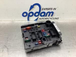 Gebruikte Zekeringkast Peugeot 206 (2A/C/H/J/S) 1.6 16V Prijs € 68,00 Margeregeling aangeboden door Gebr Opdam B.V.