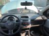 Radio CD Speler van een Toyota Aygo (B10), 2005 / 2014 1.0 12V VVT-i, Hatchback, Benzine, 998cc, 50kW (68pk), FWD, 1KRFE, 2005-07 / 2014-05, KGB10 2006