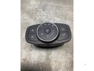 Gebruikte Licht Schakelaar Ford Fiesta 7 1.0 EcoBoost 12V 100 Prijs € 30,00 Margeregeling aangeboden door Gebr Opdam B.V.