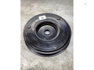 Gebruikte Krukas Poelie Volvo XC40 (XZ) 1.5 T3 12V Prijs € 75,00 Margeregeling aangeboden door Gebr Opdam B.V.