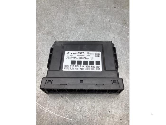 Gebruikte Module Bodycontrol Opel Karl 1.0 12V Prijs € 80,00 Margeregeling aangeboden door Gebr Opdam B.V.