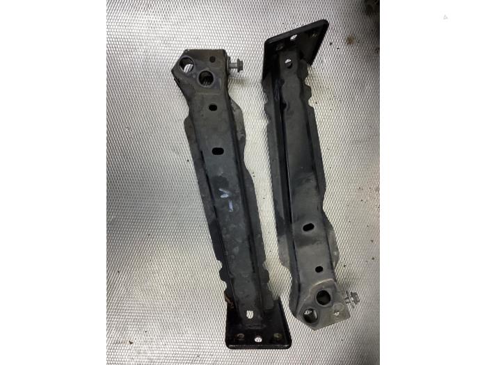 Subframe van een Fiat 500 (312) 0.9 TwinAir 85 2020