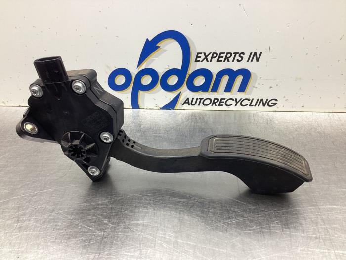 Gaspedaalpositie Sensor van een Toyota Prius (ZVW3) 1.8 16V 2010