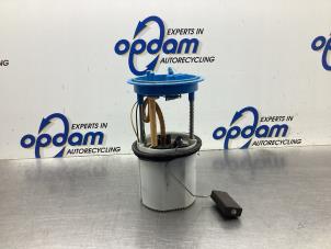 Gebruikte Benzinepomp Volkswagen Golf Plus (5M1/1KP) 1.6 FSI 16V Prijs € 63,00 Margeregeling aangeboden door Gebr Opdam B.V.