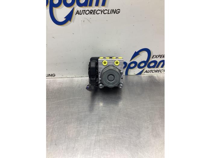 Gebruikte ABS Pomp Citroen C1 1.0 12V VVT-i Prijs € 158,00 Margeregeling aangeboden door Gebr Opdam B.V.