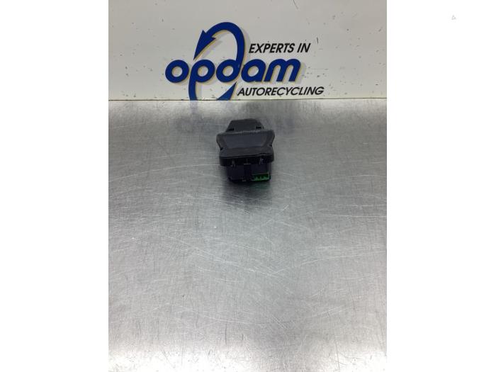 Gebruikte Remassistent sensor Seat Mii 1.0 12V Prijs € 45,00 Margeregeling aangeboden door Gebr Opdam B.V.