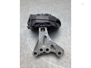 Gebruikte Motorrubber Peugeot 208 I (CA/CC/CK/CL) 1.2 Vti 12V PureTech 82 Prijs € 20,00 Margeregeling aangeboden door Gebr Opdam B.V.