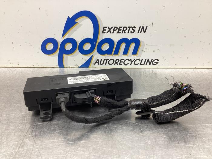 Gebruikte Telefoon Module Opel Corsa F (UB/UH/UP) 1.2 12V 75 Prijs € 135,00 Margeregeling aangeboden door Gebr Opdam B.V.