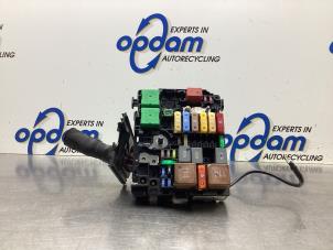 Gebruikte Zekeringkast Opel Corsa F (UB/UH/UP) 1.2 12V 75 Prijs € 89,00 Margeregeling aangeboden door Gebr Opdam B.V.