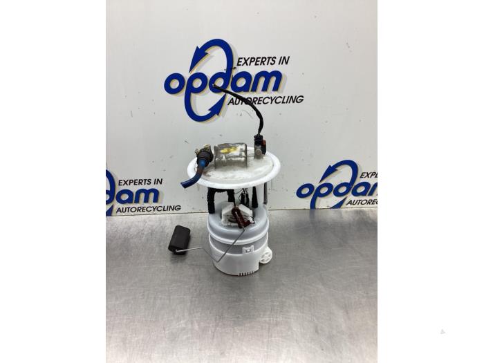 Gebruikte Benzinepomp Opel Corsa F (UB/UH/UP) 1.2 12V 75 Prijs € 90,00 Margeregeling aangeboden door Gebr Opdam B.V.