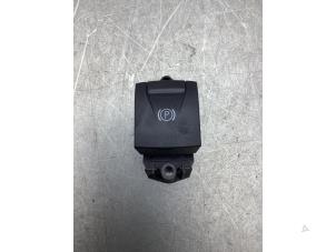 Gebruikte Schakelaar handrem Renault Megane III Berline (BZ) 1.2 16V TCE 115 Prijs € 15,00 Margeregeling aangeboden door Gebr Opdam B.V.