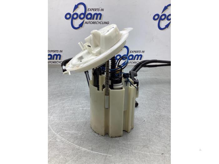 Gebruikte Tank element Pomp Mercedes C (W204) 2.2 C-180 CDI 16V BlueEFFICIENCY Prijs € 75,00 Margeregeling aangeboden door Gebr Opdam B.V.