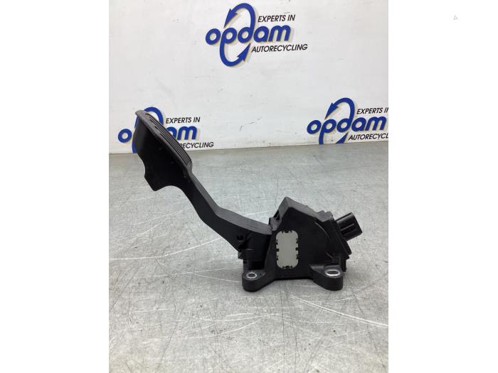Gebruikte Gaspedaalpositie Sensor Toyota Yaris III (P13) 1.33 16V Dual VVT-I Prijs € 50,00 Margeregeling aangeboden door Gebr Opdam B.V.