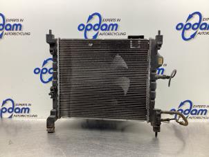 Gebruikte Radiateur Chevrolet Spark (M300) 1.0 16V Bifuel Prijs € 36,00 Margeregeling aangeboden door Gebr Opdam B.V.
