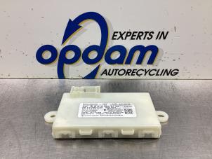 Gebruikte Keyless vehicle module Mercedes A (W176) 1.6 A-160 16V Prijs € 68,00 Margeregeling aangeboden door Gebr Opdam B.V.