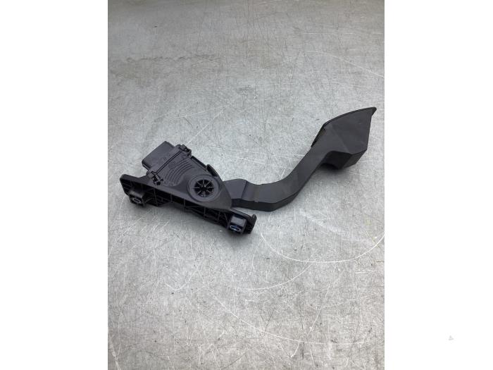 Gebruikte Sensor Gaspedaalpositie Mitsubishi Space Star (A0) 1.0 12V Prijs € 35,00 Margeregeling aangeboden door Gebr Opdam B.V.