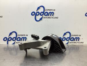 Gebruikte Motorrubber Renault Clio IV Estate/Grandtour (7R) 0.9 Energy TCE 12V Prijs € 45,00 Margeregeling aangeboden door Gebr Opdam B.V.