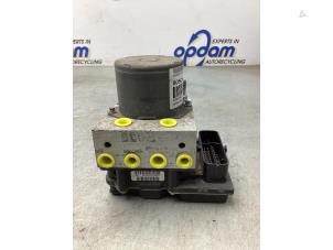 Gebruikte ABS Pomp Alfa Romeo MiTo (955) 1.4 16V Prijs € 150,00 Margeregeling aangeboden door Gebr Opdam B.V.