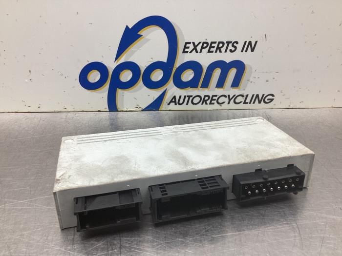 Gebruikte Bodycontrol Module BMW 3 serie Touring (E46/3) 325i 24V Prijs € 68,00 Margeregeling aangeboden door Gebr Opdam B.V.