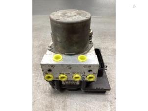 Gebruikte ABS Pomp Nissan Qashqai (J10) 1.6 16V Prijs € 175,00 Margeregeling aangeboden door Gebr Opdam B.V.