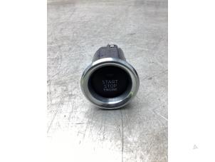 Gebruikte Start/Stop schakelaar Mazda CX-5 II (KF) 2.0 SkyActiv-G 165 16V 2WD Prijs € 20,00 Margeregeling aangeboden door Gebr Opdam B.V.