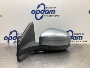Gebruikte Spiegel Buiten links Ford Mondeo IV Wagon 2.0 16V Prijs € 90,00 Margeregeling aangeboden door Gebr Opdam B.V.
