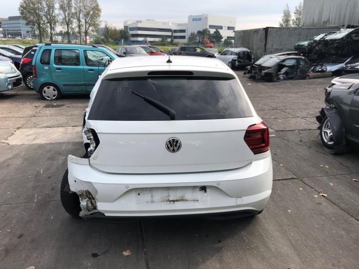 Achterklep van een Volkswagen Polo VI (AW1) 1.0 12V BlueMotion Technology 2018