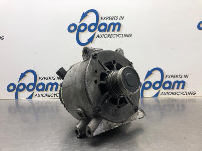 Gebruikte Dynamo Mercedes A (W168) 1.7 A-170 CDI 16V Prijs € 158,00 Margeregeling aangeboden door Gebr Opdam B.V.
