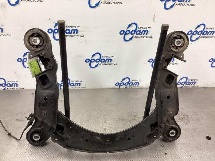 Gebruikte Subframe Audi A6 (C6) 3.2 V6 24V FSI Quattro Prijs € 89,00 Margeregeling aangeboden door Gebr Opdam B.V.