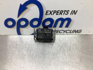 Gebruikte Sensor regen Peugeot 308 (4A/C) 1.6 HDi 16V FAP Prijs € 27,00 Margeregeling aangeboden door Gebr Opdam B.V.