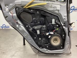 Gebruikte Ruitmechaniek 4Deurs links-achter Mazda 2 (DE) 1.3 16V S-VT Prijs € 40,00 Margeregeling aangeboden door Gebr Opdam B.V.