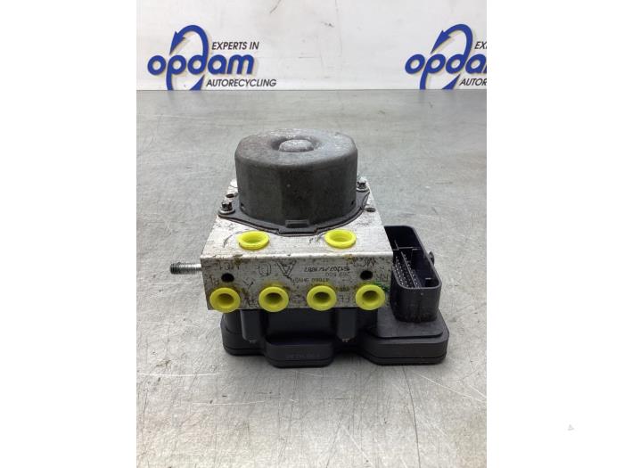 Gebruikte ABS Pomp Nissan Micra (K13) 1.2 12V Prijs € 150,00 Margeregeling aangeboden door Gebr Opdam B.V.