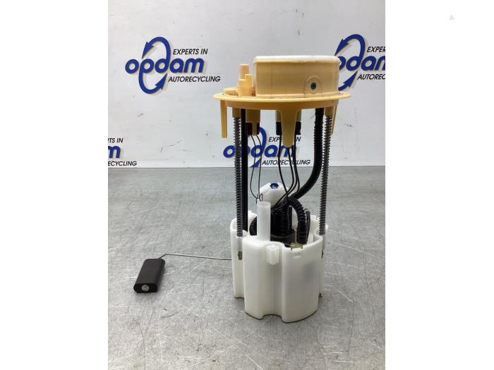 Gebruikte Tank element Pomp Peugeot Partner (EA//EF/EN/EU) 1.6 BlueHDi 100 Prijs € 90,00 Margeregeling aangeboden door Gebr Opdam B.V.