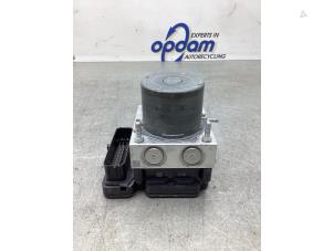 Gebruikte ABS Pomp Peugeot Partner (EA//EF/EN/EU) 1.6 BlueHDi 100 Prijs € 200,00 Margeregeling aangeboden door Gebr Opdam B.V.