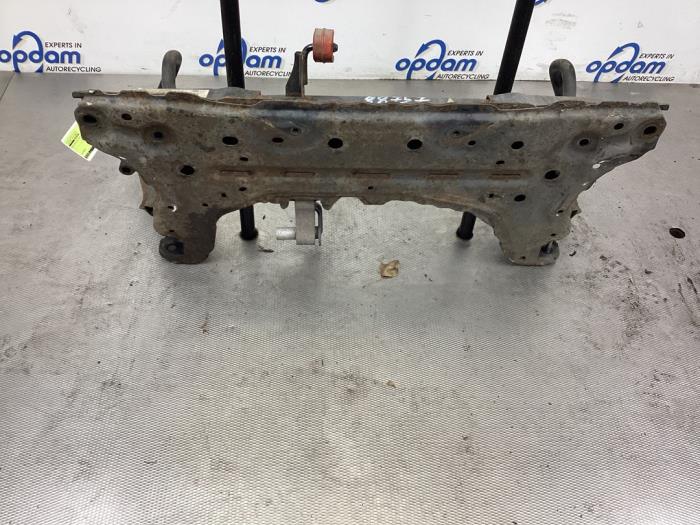 Gebruikte Subframe Ford Fiesta 6 (JA8) 1.25 16V Prijs € 68,00 Margeregeling aangeboden door Gebr Opdam B.V.
