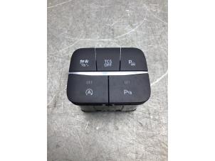 Gebruikte PDC Schakelaar Ford Puma 1.0 Ti-VCT EcoBoost mHEV 12V Prijs € 30,00 Margeregeling aangeboden door Gebr Opdam B.V.