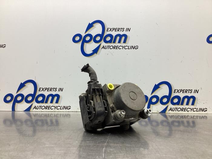 Gebruikte ABS Pomp Fiat Fiorino (225) 1.3 JTD 16V Multijet Prijs € 90,00 Margeregeling aangeboden door Gebr Opdam B.V.