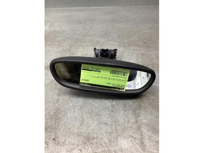 Spiegel binnen van een MINI Mini (F55) 1.5 12V Cooper 2019
