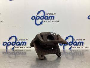 Gebruikte Remklauw (Tang) links-voor Smart Fortwo Coupé (450.3) 0.7 Prijs € 36,00 Margeregeling aangeboden door Gebr Opdam B.V.