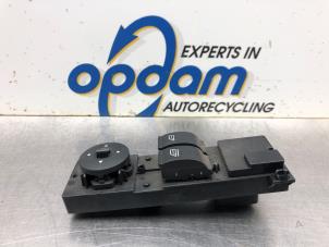 Gebruikte Ruit schakelaar elektrisch Ford Focus 2 Wagon 1.6 16V Prijs € 45,00 Margeregeling aangeboden door Gebr Opdam B.V.