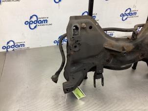 Subframe van een Peugeot 206+ (2L/M) 1.4 XS 2011
