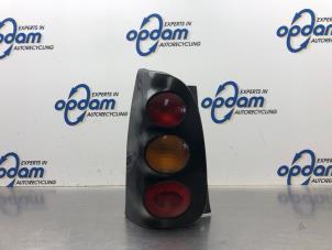 Gebruikte Achterlicht links Smart City-Coupé 0.6 Turbo i.c. Smart&Pulse Prijs € 36,00 Margeregeling aangeboden door Gebr Opdam B.V.