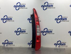 Gebruikte Achterlicht rechts Mitsubishi Colt (Z2/Z3) 1.3 16V Prijs € 45,00 Margeregeling aangeboden door Gebr Opdam B.V.