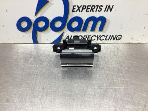 Gebruikte Handrem schakelaar Citroen C4 Grand Picasso (3A) 1.6 HDiF 115 Prijs € 36,00 Margeregeling aangeboden door Gebr Opdam B.V.